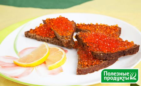 Kanapki с икрой из морских водорослей